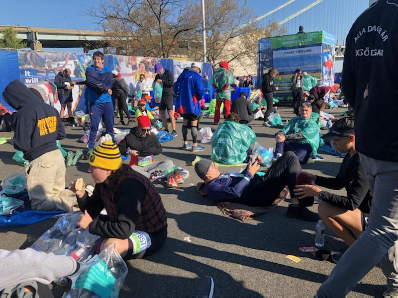 runfararun tweet media