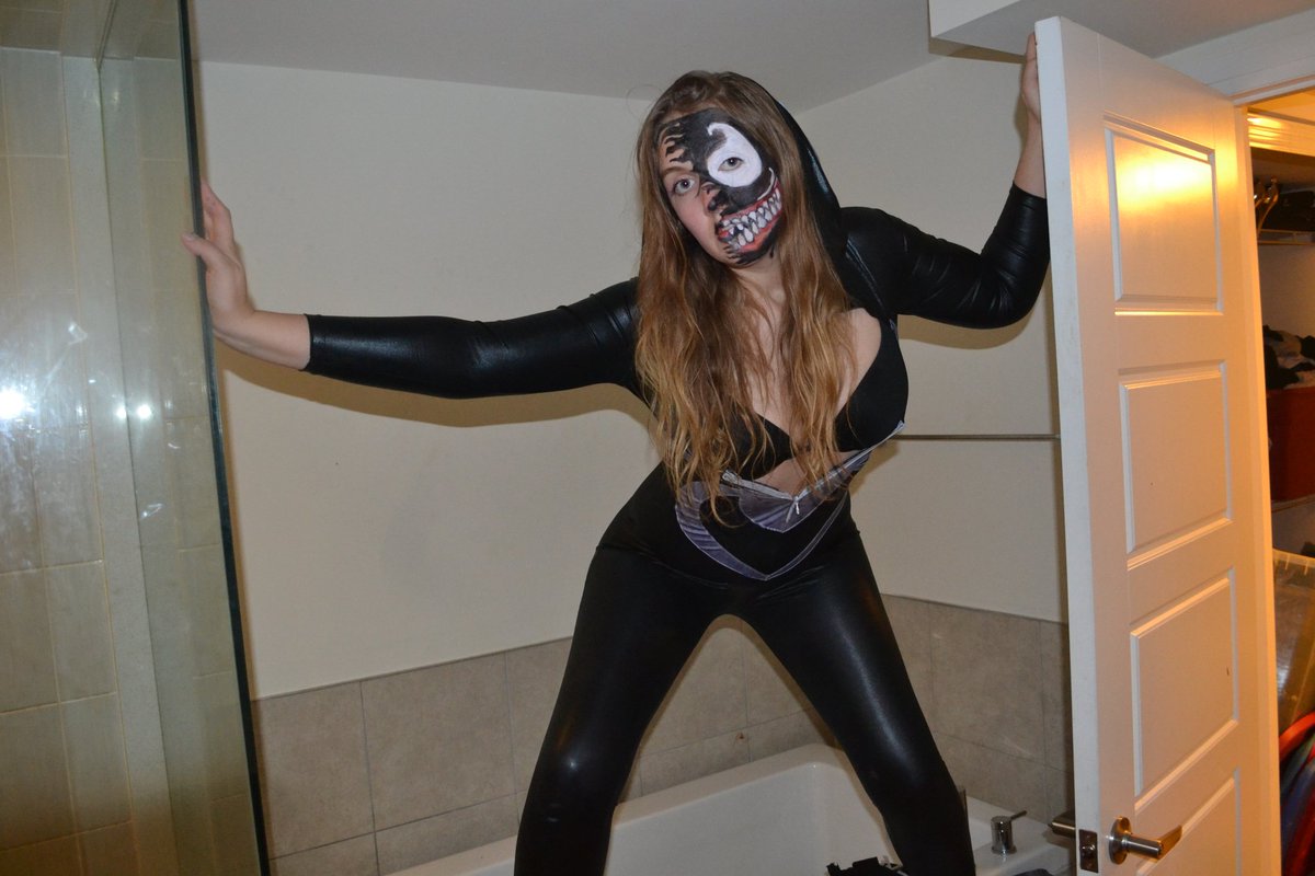 IamAman1st's tweet photo. #Venom #Spiderman #SpiderVerse #venomverse #blackspider #blackspiderman #blackspidergirl #Halloween #Costume #Cosplay #toronto #Mississauga #Brampton #etobicoke #Oakville #Greatertorontoarea https://t.co/LsLTkLRHPK