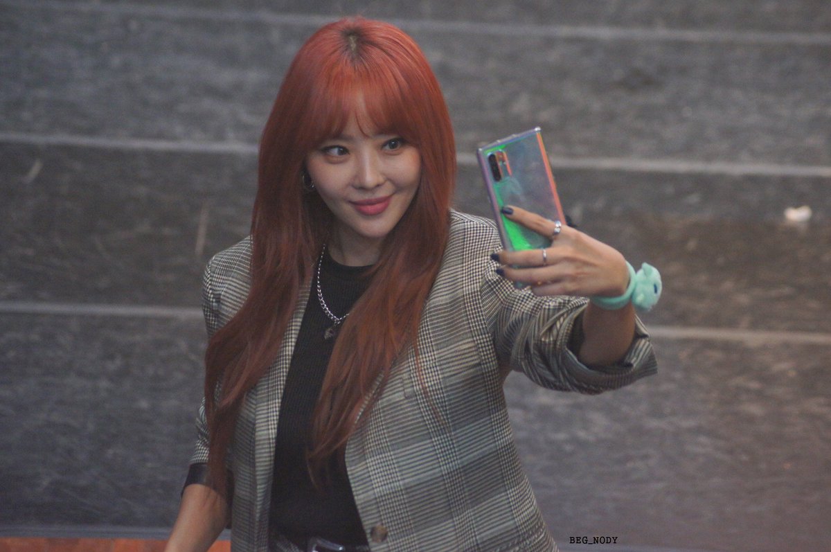 nody_pic's tweet photo. 19.11.02 브라운아이드걸스 Re_vive 팬사인회 나르샤  #브라운아이드걸스 #브아걸 #Re_vive #나르샤 https://t.co/FwOrV9gWID
