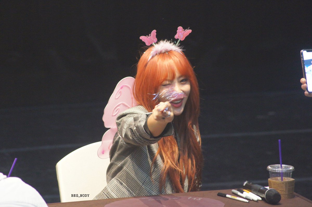 nody_pic's tweet photo. 19.11.02 브라운아이드걸스 Re_vive 팬사인회 나르샤  #브라운아이드걸스 #브아걸 #Re_vive #나르샤 https://t.co/FwOrV9gWID