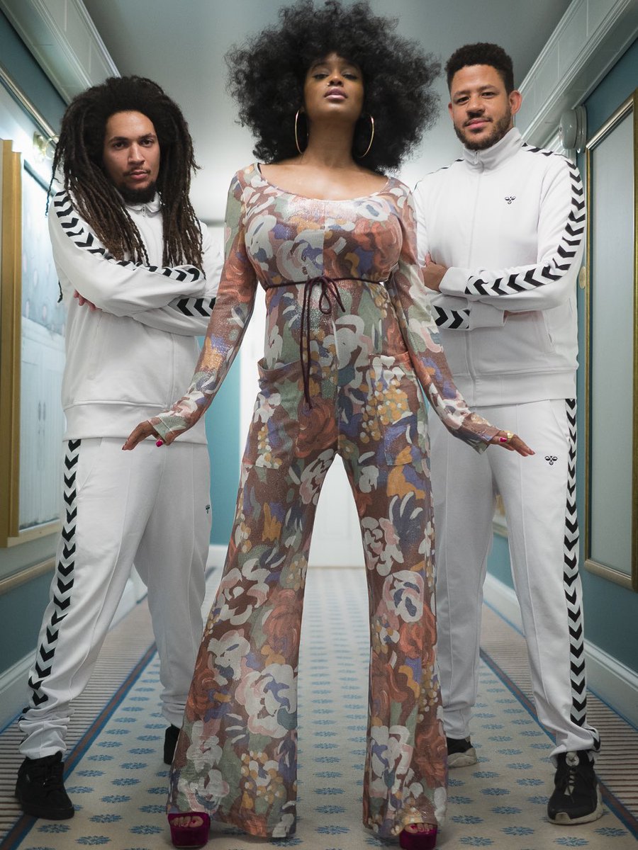 irisgoldmusic's tweet photo. Last night we finished the Planet Cool tour with glam style, darlings! Rest of the year i will focusing on writing new music, that you can enjoy at my concerts in 2020 🌙❤️ (tickets link in bio)☝🏾 #planetcooltour #newmusic #lunarlunatour #irisgold #afropunk https://t.co/jRobiiCsgI