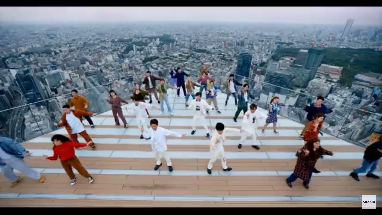 21年 最高だ Arashi Filming At Shibuya Scramble Before It Opened To The Public Reminds Me Of Power Of The Paradise Pv Didn T They Film On A Bridge Or Highway That Wasn T Opened Yet To The Public Too T Co