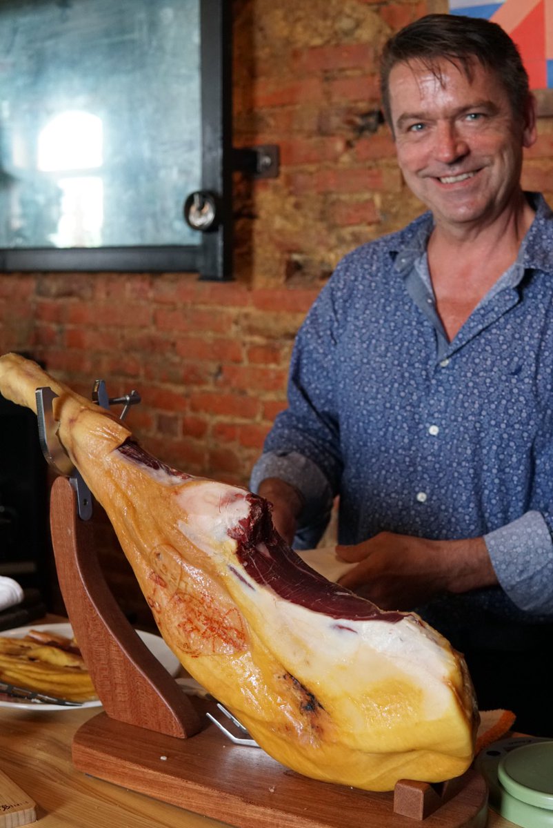 Hang out with Kimport as he slices Monte Serrano bar-side starting @ 2pm!