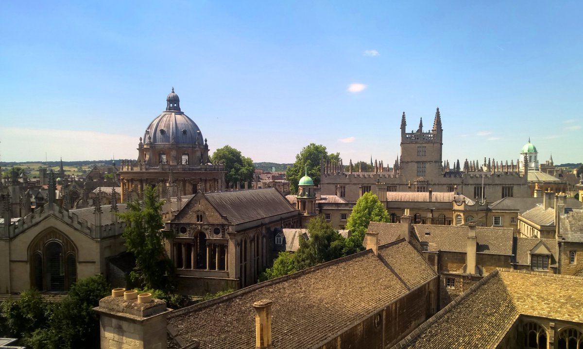 AlexMoore99's tweet photo. At long last @darkmaterials is on tonight! It seems like a very long time ago we were up on the rooves of #Oxford but it was well worth it.
Very lucky to say this has been by first job in the industry &amp; what a job it’s been. So much to come in the next eight weeks #mooreontour https://t.co/iVcT3uTW68