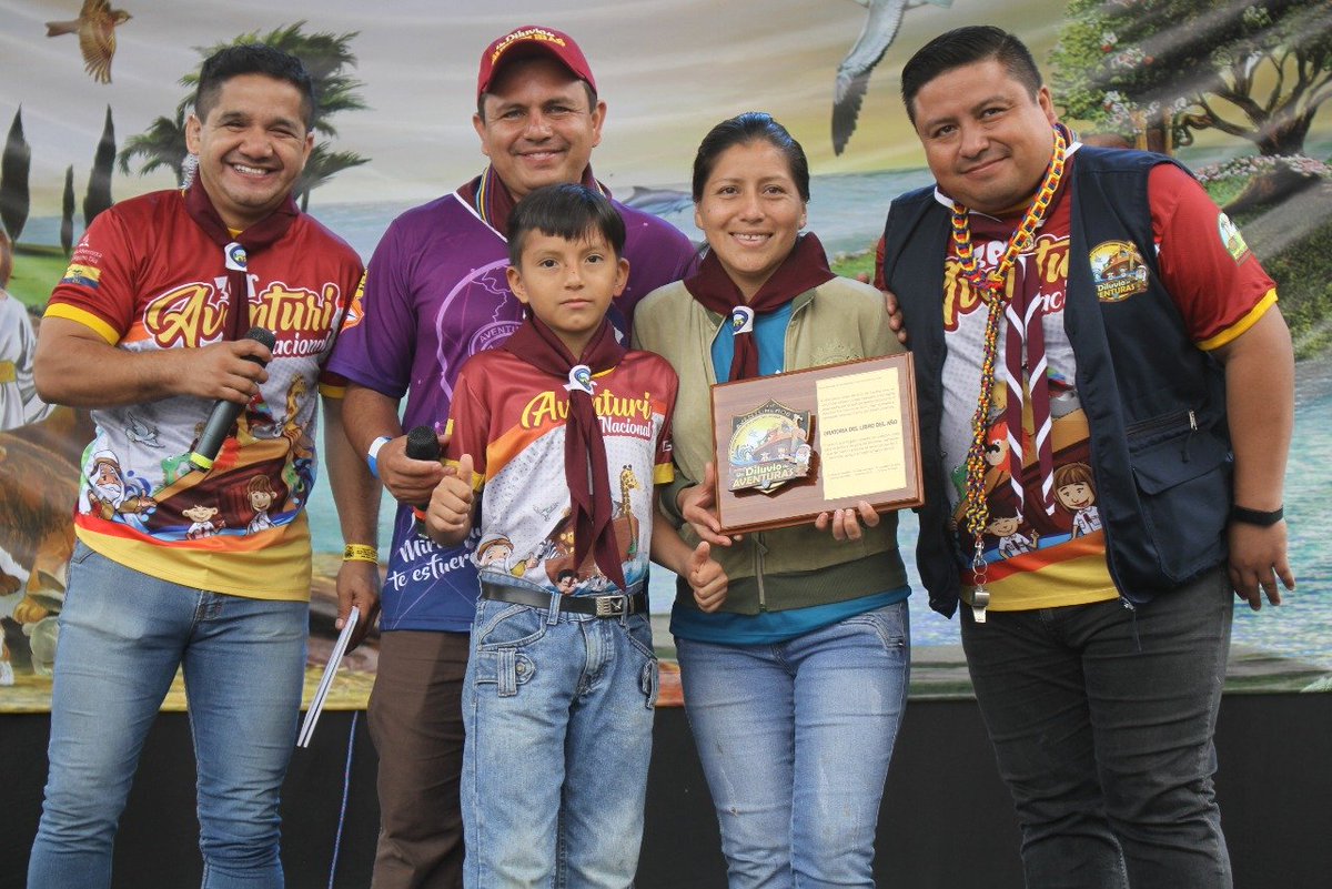 Premiación a los clubes de aventureros que lograron:
⬇️⬇️⬇️⬇️
➕ bautismos
💯 mejor portal, 
✔️ mejor oratoria del libro del año
👏👏👏👍 Excelente trabajo!!
<a href="/TavitoCevallos/">Gustavo Cevallos</a> <a href="/pasdarling/">Darling Ayala</a> <a href="/Jacome41/">Pablo Jácome</a> <a href="/prmanuelmelo/">Manuel Enrique Melo Céspedes</a> <a href="/ricardopenafiel/">Ricardo Andres</a>