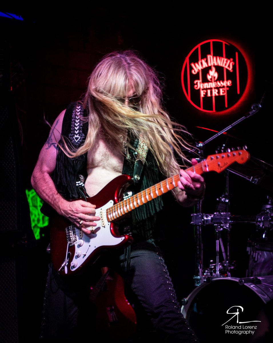 Flying hair is part of the game!!

#WickedPlanOfficial #WickedPlanBand #HardnHeavy #Guitarist #WickedPlanGuitarist #EnglAmps #FenderJapan #YngwieMalmsteenFan #ScallopedFretboard