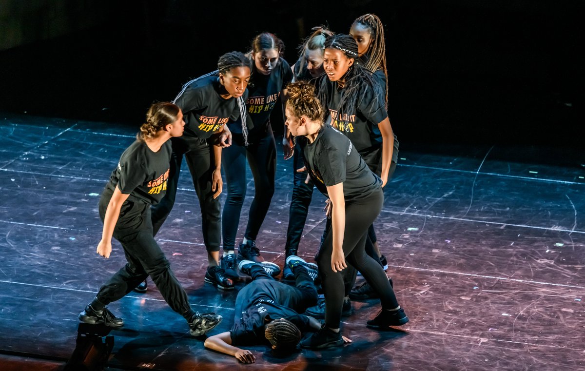 brumhippodrome's tweet photo. Our #ZYCBrum is @ZooNationUK's first young company outside London & is made up of the most talented young Hip-Hop dancers in the city.
They put on a Curtain Raiser ahead of Some Like it Hip-Hop that they created with @ZooNationUK about the theme of knife crime in Birmingham. https://t.co/rKmU9Bqw3k