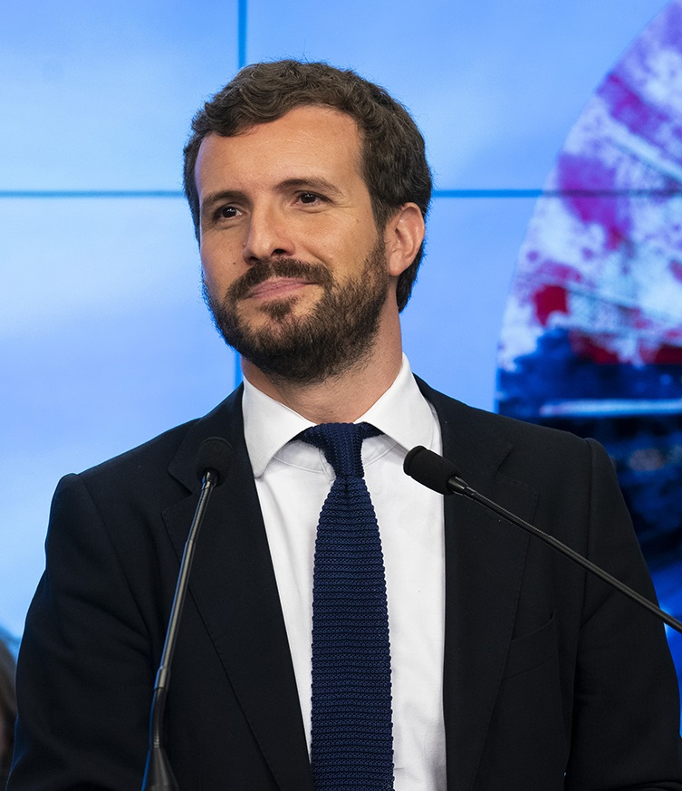 Marta besó tweet media