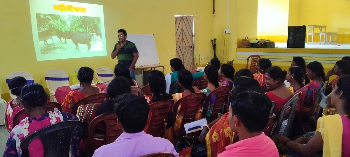 SanjevaniG's tweet photo. First activity of #SanjevaniGoats #Rural_Entrepreneurship_Hub (#REH) Dhaniakhali. Beginning of a new Journey in Association with #DIC_Hooghly #MSME Department of WB Govt. #BlackRevolution #BlackBengalGoat #BreedImprovement #RuralEmploymentGeneration #pusakrishiincubator #IIMCIP https://t.co/VTfE4sMAoj