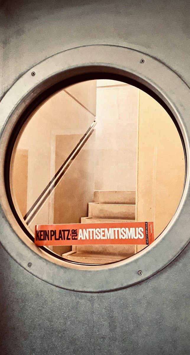 Berlin Gegen Nazis على تويتر Keinplatzfurantisemitismus Jetzt Kostenlos Sticker Bestellen Mail An Info Berlin Gegen Nazis De Sticker An Euren Platzen Positionieren Und Foto Auf Instagram Mit Hashtag Keinplatzfurantisemitismus Posten 9nov