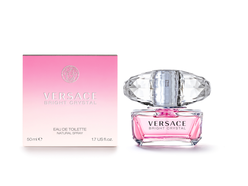 davelackie's tweet photo. Time for another #VersaceBrightCrystal Birthday Twitter SPEED DRAW! In 60 minutes, I'm drawing for Bright Crystal Eau de Toilette - a fresh, clean floral for her. To enter, follow @davelackie &amp; RT https://t.co/VxOgruCkAy