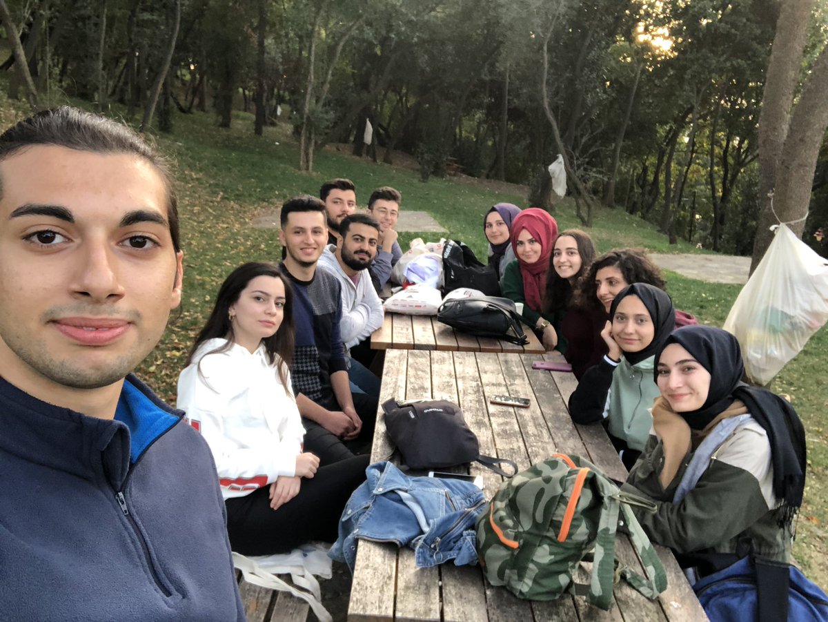 #41VodafoneİstanbulMaratonu ‘na #SağlıktaŞiddeteHayır temasına vurgu için ‘sessiz çığlık’ adlı yürüyüşümüze beyaz önlüklerimizle katıldık. Maratonu bitiren arkadaşlarımızı tebrik ediyoruz. 🎉👏🏽 <a href="/Biruniedu/">Biruni Üniversitesi</a> <a href="/DrAdnanYuksel/">Adnan Yüksel</a>