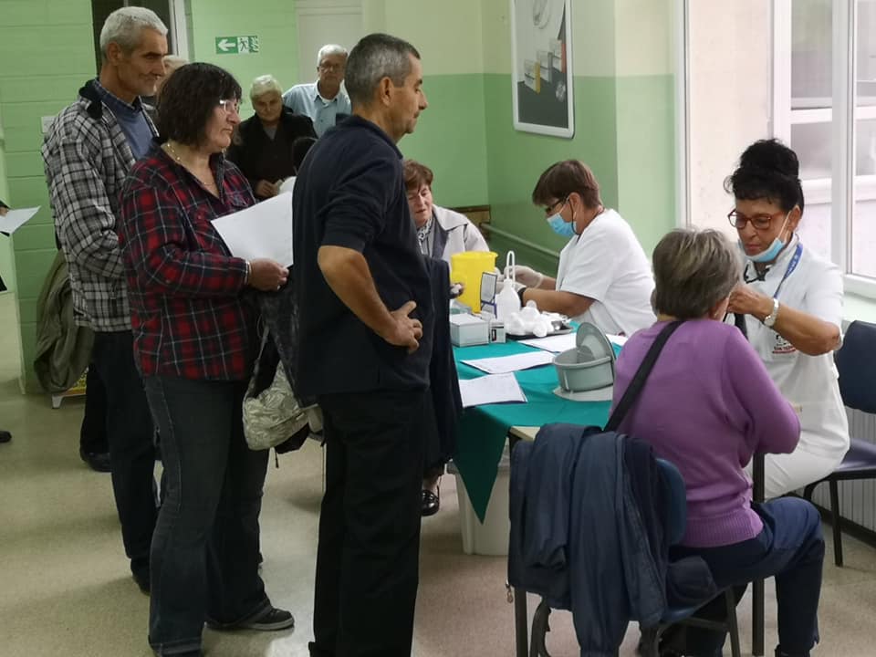 dzsabac's tweet photo. Više od 190 pacijenata na preventivnim pregledima  koje je @dzsabac danas organizovao u okviru kampanje Ministarstva zdravlja. Aktivan život i redovne kontrole najbolji čuvari vašeg zdravlja, jer je #ZDRAVLJE_na_1_MESTU https://t.co/7lQNAruqWN