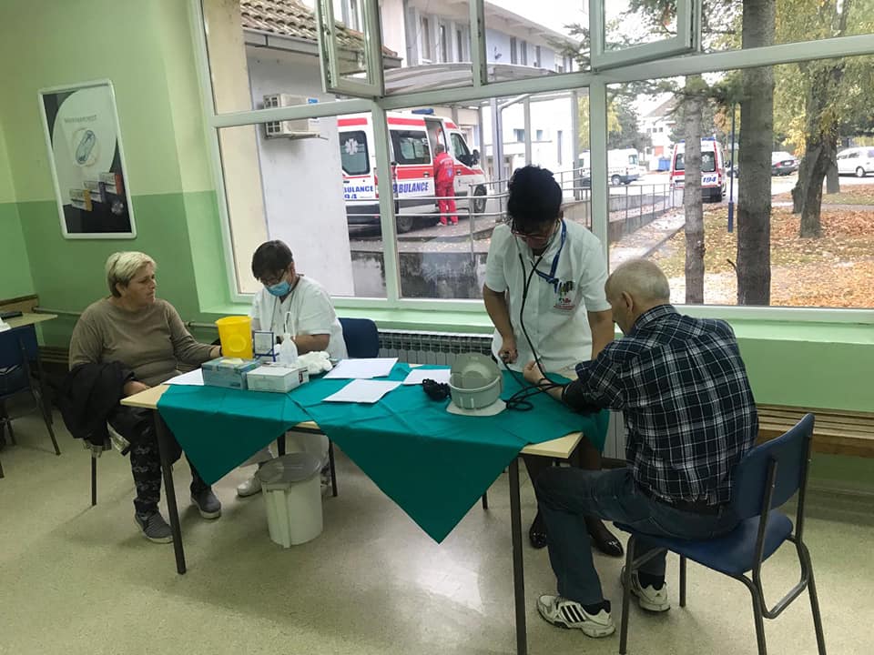 Više od 190 pacijenata na preventivnim pregledima  koje je <a href="/dzsabac/">Dom zdravlja Šabac</a> danas organizovao u okviru kampanje Ministarstva zdravlja. Aktivan život i redovne kontrole najbolji čuvari vašeg zdravlja, jer je #ZDRAVLJE_na_1_MESTU