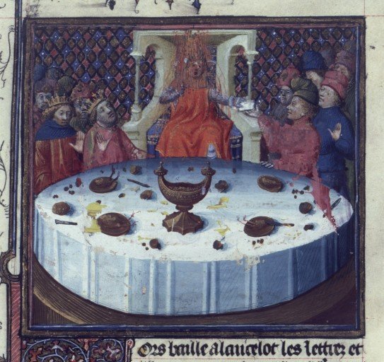 Flanerie_art's tweet image. Une nef de table était une pièce d'orfèvrerie en forme de navire qui trônait sur la table d'honneur d'un banquet. Sa coque est un coffre. 
Elle s'ouvrait au moyen d’une clé et permettait de ranger les couverts d'un prince ou d'un aristocrate afin d'éviter un empoisonnement.