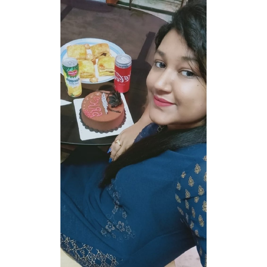 KanthuaPriya's tweet photo. Happy Birthday @iamsrk ❤❤❤ 
My Hero, My Idol, My Crush, My Inspiration😌❤ 
I became your fan since the day, I came to know about Bollywood!❤ Happy Birthday Again, to the love of my life😘 And thankyou for being my Rahul, my Raj.Chahenge tumko Jab Tak Hai Jaan❤❤❤ https://t.co/ly5P5hHUHD