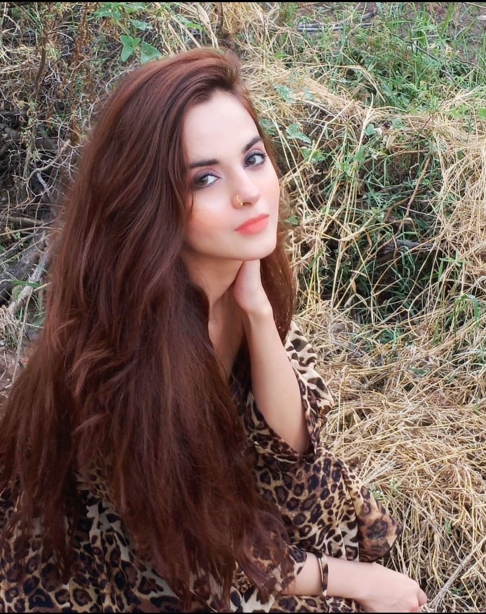 komallmeer's tweet photo. My new and official account on Twitter..
#reshamgalikeyhusna  #EhdEWafa
#FolloMe 
My instagram account :
https://t.co/YXXJ4pyyGS https://t.co/M3PYUnUlD3