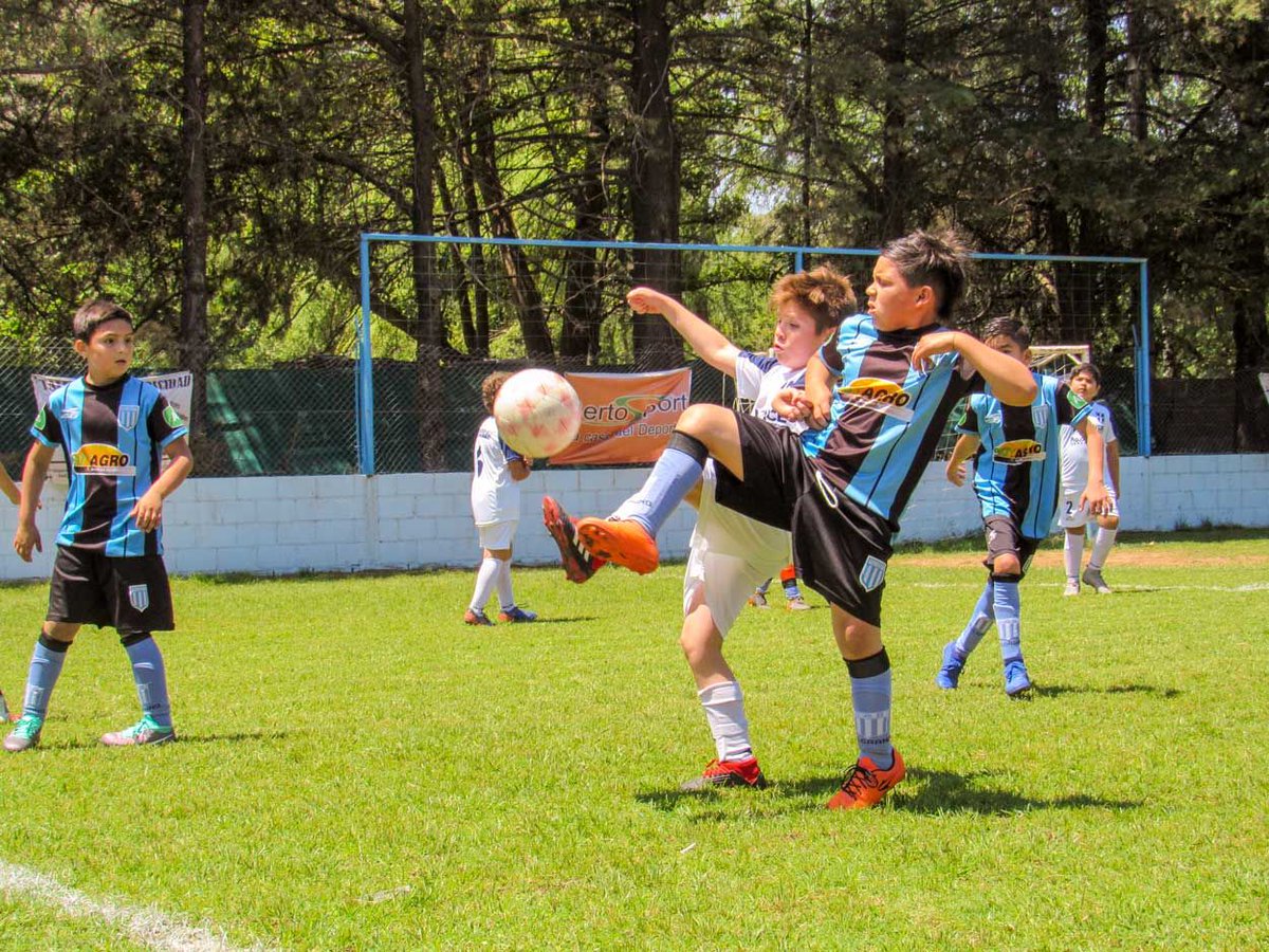 🏆 Copa de Oro, Plata y Bronce
Resultados de la 10ª fecha del fútbol infanto juvenil ⚽️
@moldesbelgrano recibió a Atenas B; <a href="/ToroClubSyD/">Toro Club</a> y <a href="/evertonmoldes/">Everton Club Moldes</a> jugaron en Río Cuarto contra Renato Cesarini y San Cayetano.

👉 departida.com.ar/resultados-de-…

#DePartida #Deportes #Futbol