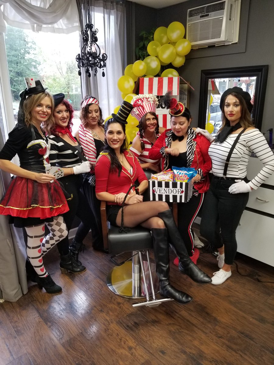 Studio43Design's tweet image. We had a wonderful halloween, it's our most favortie time of the year! #circus #smallbusinessfun