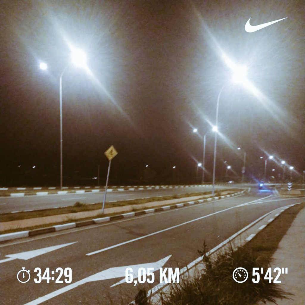 judogui20's tweet photo. #RunThisRunAnything 
#SundayNightRun
#NRC 
Evaporar o álcool para começar a semana. https://t.co/1wbLH5Dx0q