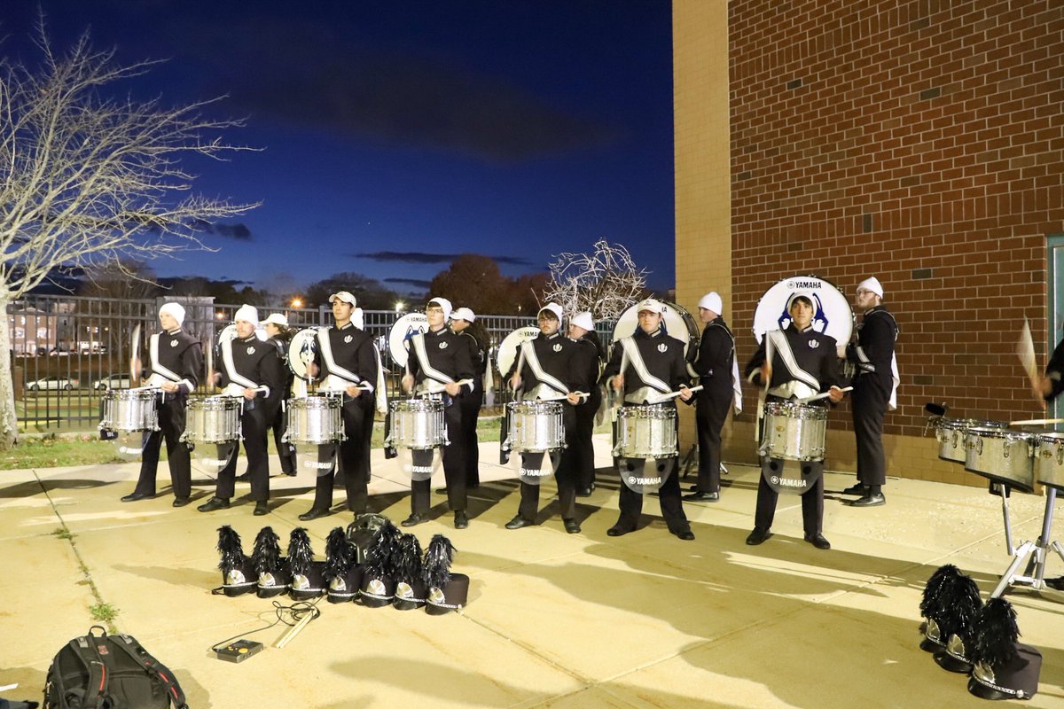 UConnDrumline's tweet image. Warming up for our exhibition at #NESBA Championships!

#SetItUp