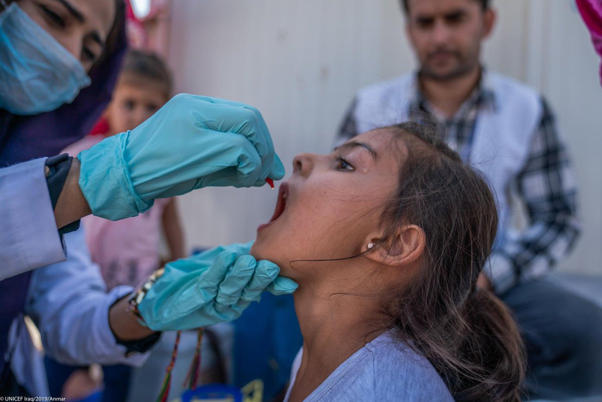 UNICEF's tweet photo. Narin, 7, is being vaccinated against polio at a camp for families who’ve fled violence in northeast Syria.

Together with partners, we're working across the region to protect children against polio and measles.

#VaccinesWork https://t.co/FZ33hDI58r