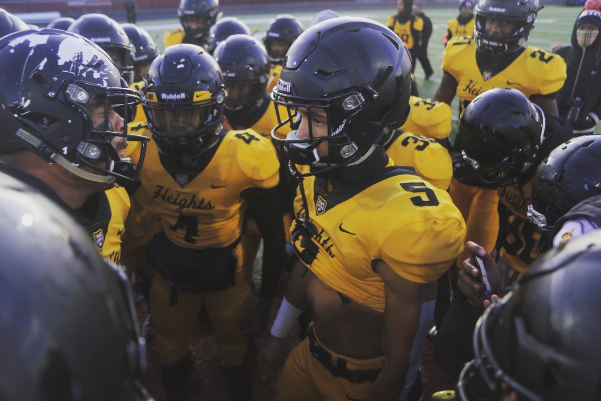 d_bremie's tweet photo. I got some dogs with me by my side, so donโt sleep on us...๐คซ๐ฏ #b4dev #playofftime https://t.co/eQEWcPjWdw