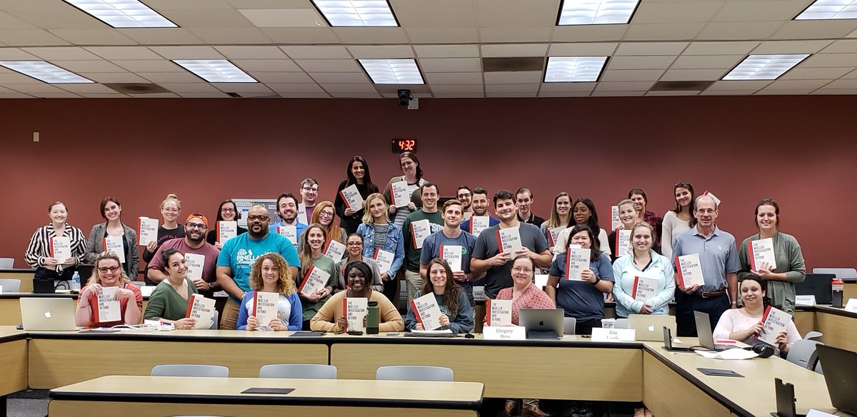 whitecollarprof's tweet photo. Great group of students @stetsonlaw on Sunday afternoon on the last day of a weekend class - Mueller Investigation and Beyond - taught by @whitecollarprof.  FYI -@TheFlaBar https://t.co/6xJb2BwJsu