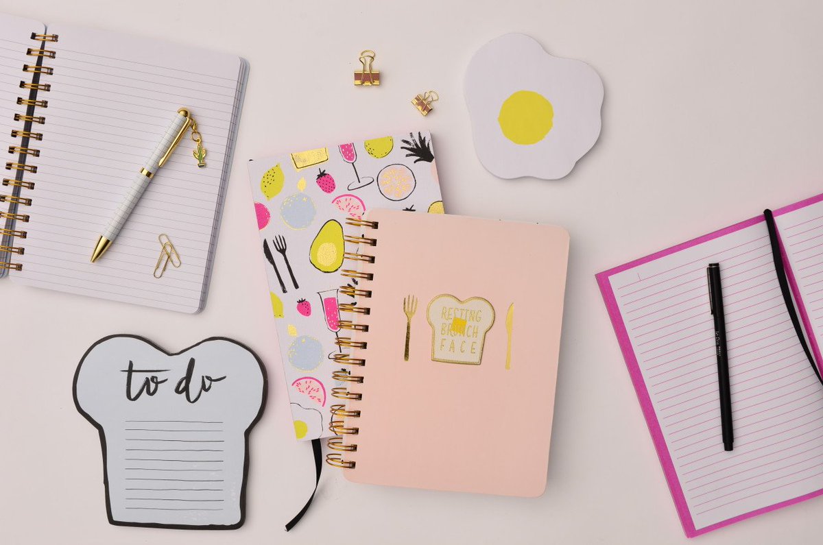 gartnerstudios's tweet photo. Sundays are meant for brunch and making your weekly to-do list 🥚🥞🥓🥑📝 
.
.
.
#brunch #sundayfunday #gettingmondayready #funnotebooks #witeitdown #spiral #eggnotepad #restingbrunchface #marami #beplayful #takingnotes #schoolready #funstationery #gartnerstudios https://t.co/aBrN0nTpIl