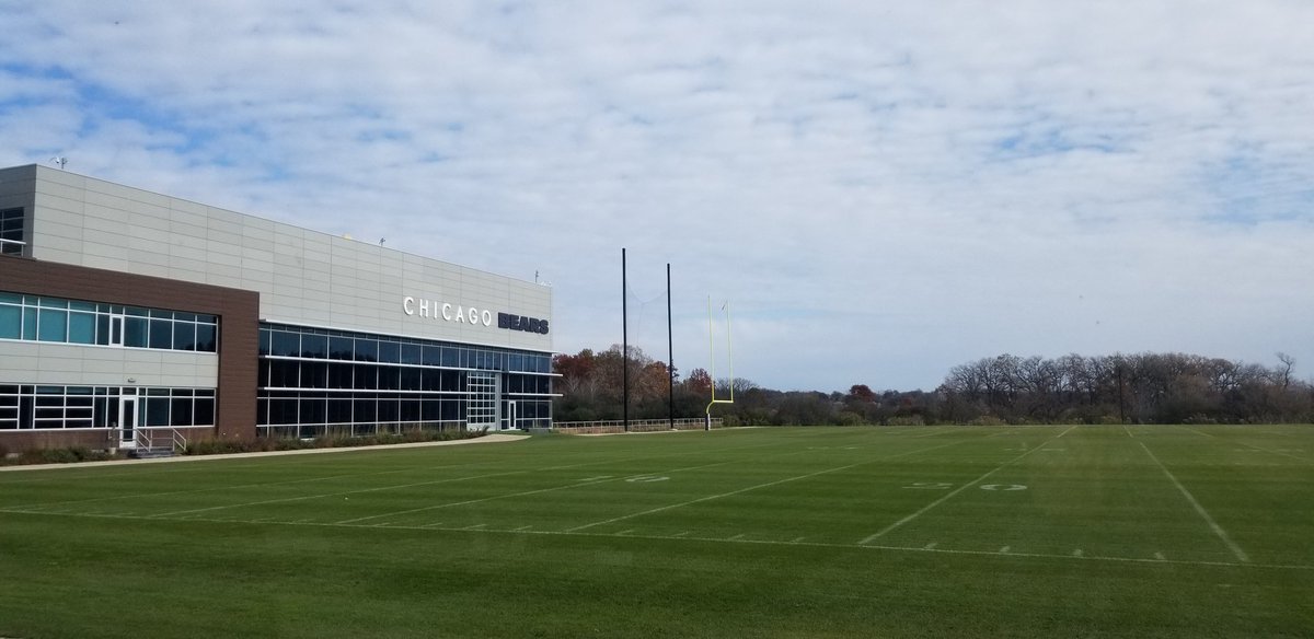 coricamRUN's tweet photo. Now this is how you watch an away game. #CHIvsPHI #HalasHall #BearDown https://t.co/aYWdatKOpl