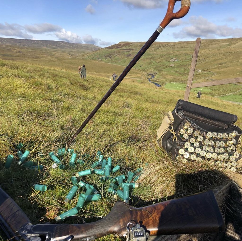 Acornsaddlery's tweet photo. It's #ShootingSunday time again - the season is flying along, isn't it? A brilliant shot here from a recent day's shooting in the Pennines, taken by Gerwyn Jones. 😊 Featured here is his Exmoor Fast Loading Leather Cartridge Bag with Apron Attachment. https://t.co/EaWOMHROSE https://t.co/HBiW6Segl9