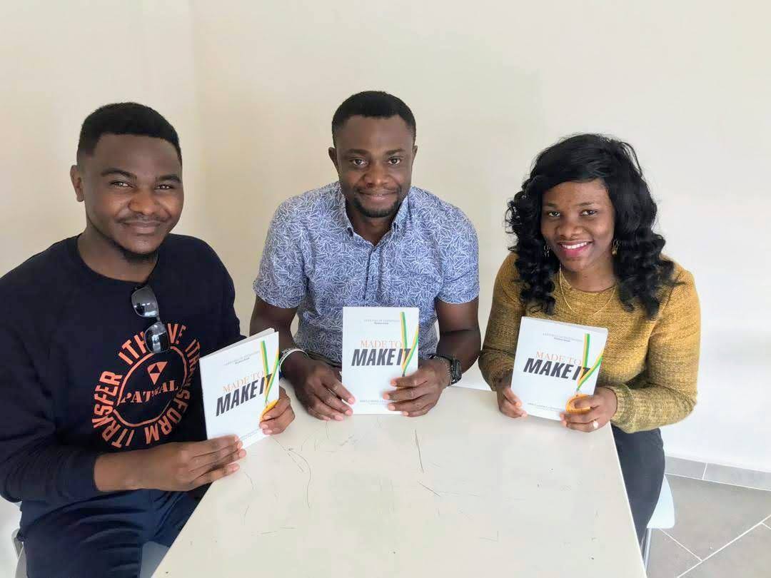 EmpressAbby_'s tweet photo. Everyone has only one life and it can be lived graciously. We need to passionately bring to reality our vision by taking actions about our thoughts. Follow what you believe in and give your all to it.
Get your copies of #MadeToMakeIT.
#MTMI #LifeFullOfTestimonies #ShushanEduth https://t.co/HzUvEMmwj5