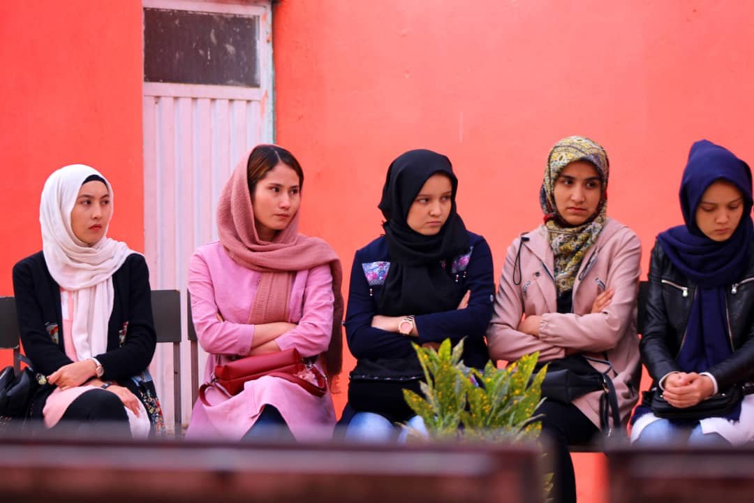 amirifarida's tweet photo. #Peace_Friends held their first program, #Talk4Peace on Friday, Nov 1. We, as young people shared our peacebuilding effort stories.
#Youth4peace 
#Women4peace 
@PeaceFriends1 https://t.co/I8BxoiBYox