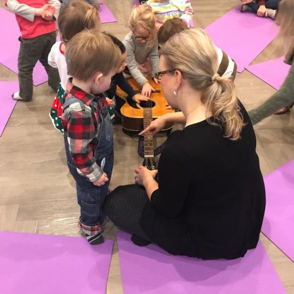 Play Music Classes Begin Again On Nov. 5th at Mini Minds conta.cc/34qavlX