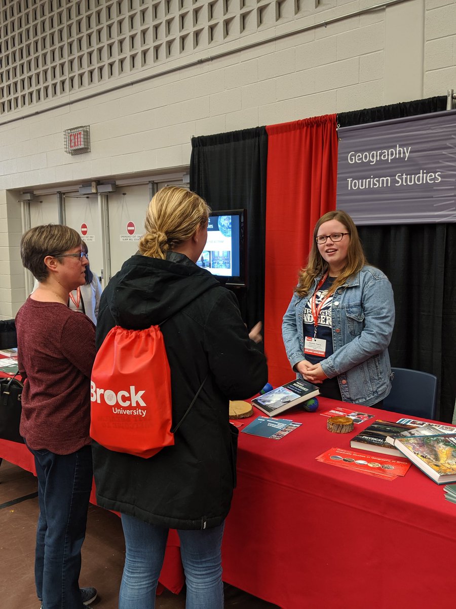BrockUFOSS's tweet photo. Have you stopped by the #FOSS Environmental Sustainability and Research Centre @BrockUESRC and Geography and Tourism @BrockUGeoTour booths? Gain insight and information from faculty, staff and students #FallPreviewDay #2019 #babyBadgers https://t.co/wNJ6PUCkaW