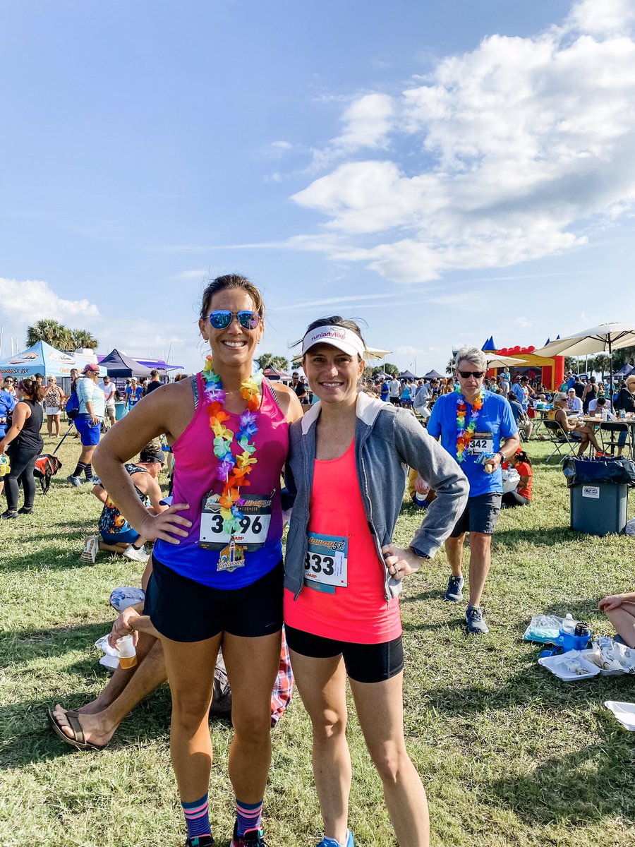 FitBottomedGirl's tweet photo. #AD Woot! #SunFunRun done — and we had a gorgeous morning with a fabulous course! Running is always more fun with friends, and I’m already planning to make the #Getaway5k, 10k & 15k a group race next year. Who’s in? https://t.co/KHd0BtDGGq
