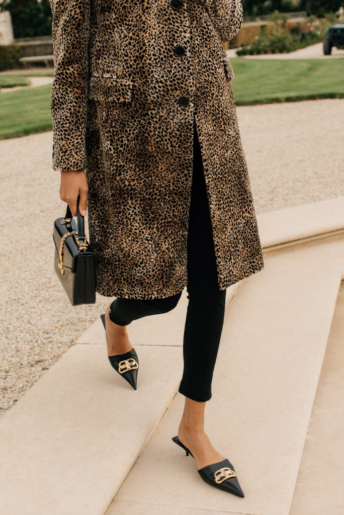 20 Best Hailey Bieber Outfits Feat Balenciaga WOAHSTYLE #17 20 Best Hailey Bieber Outfits Feat Balenciaga WOAHSTYLE