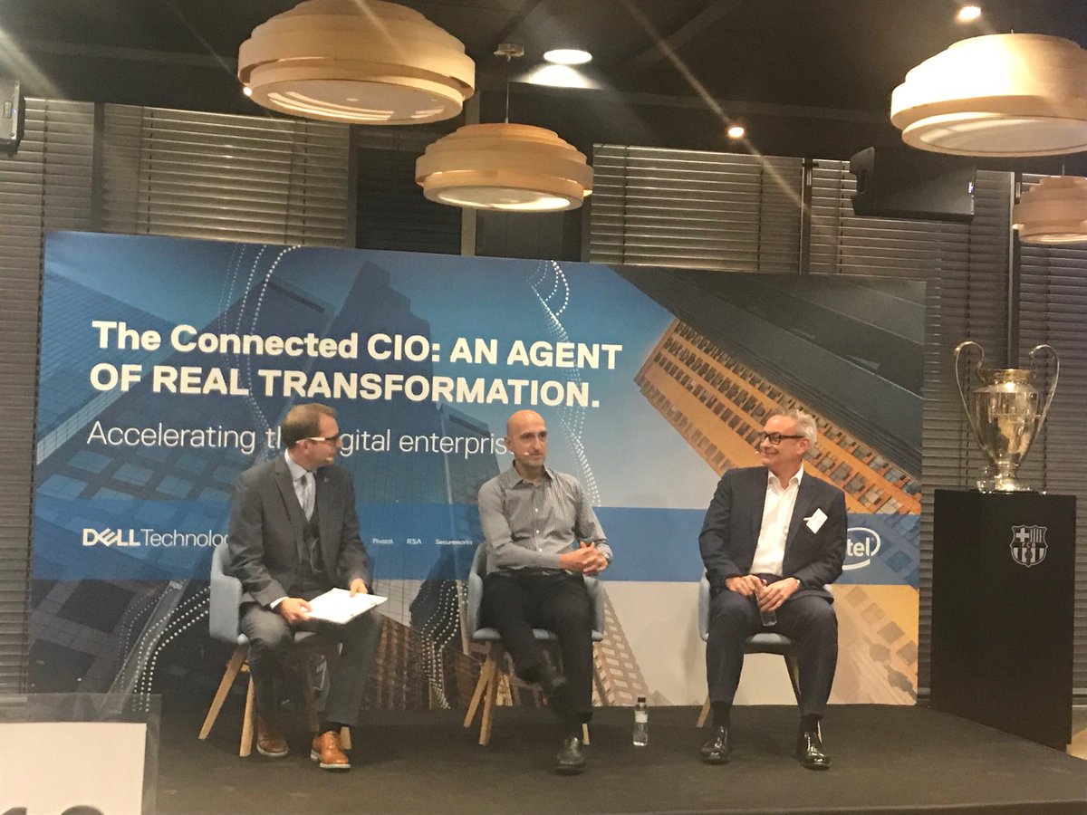 Tonight @delltech hosted dinner at #barcelona #campnou discussing how to #win in the digital age. ⁦<a href="/AdrMcDonald/">Adrian McDonald</a>⁩ with ⁦<a href="/stevengoddard/">Steven Goddard</a>⁩ and ⁦<a href="/matthewsyed/">Matthew Syed</a>⁩ on stage talking on the role of CIOs in that