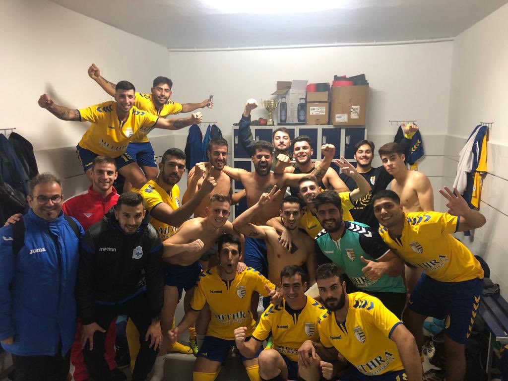 CATorremejia's tweet photo. No hace falta añadir nada a esta foto. Sabemos lo que somos, a seguir creyendo y luchando! Grande @CATorremejia !!! https://t.co/pCNQ94La4I