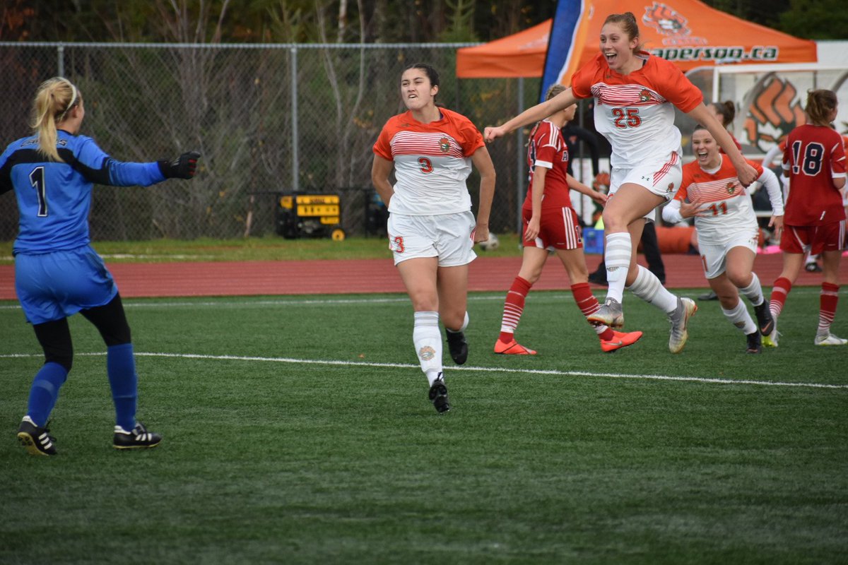CBPost_Jeremy's tweet image. BREAKING: The Cape Breton Capers (@CBU_W_Soccer) are AUS soccer champions. The Capers defeated the @AcadiaAthletics 3-2 to claim their third straight AUS title. #CapeBreton #Capers @gocapersgo #Sydney @cbuniversity @AUS_SUA