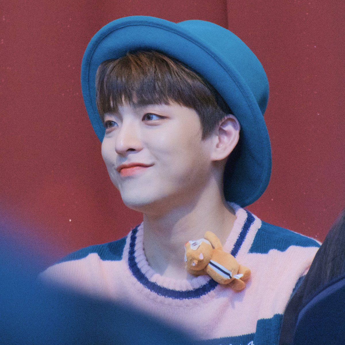 MITSUO1O6's tweet photo. 191103 국제청소년센터

팬들 바라보는 눈빛이 제일 예쁘다

#WE_INTHE_ZONE #위인더존 #경헌 #윤경헌
#KYEONGHEON https://t.co/AJo2TaJ7l9