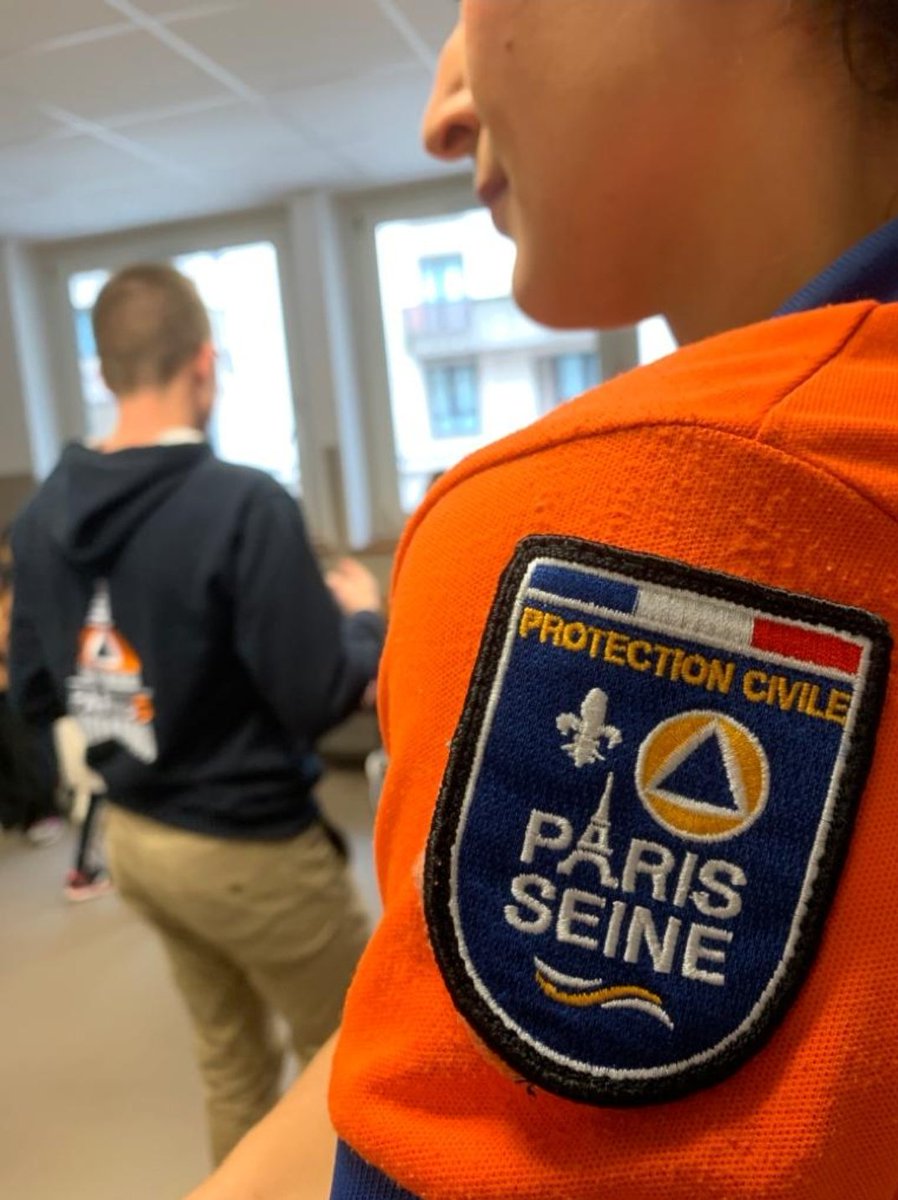LesZalphabus's tweet photo. Jeudi , un nouvel atelier pour les 7/12 ans et les 3/6ans 
Ils ont passé l’IPS avec @protec_paris_seine merci à eux pour leur bienveillance et leur professionnalisme.
Et Bravo aux enfants 🤩

#leszalphabus #sortieenfants
#sortieenfamille #atelierspremierssecours https://t.co/fhuJT0mJKM
