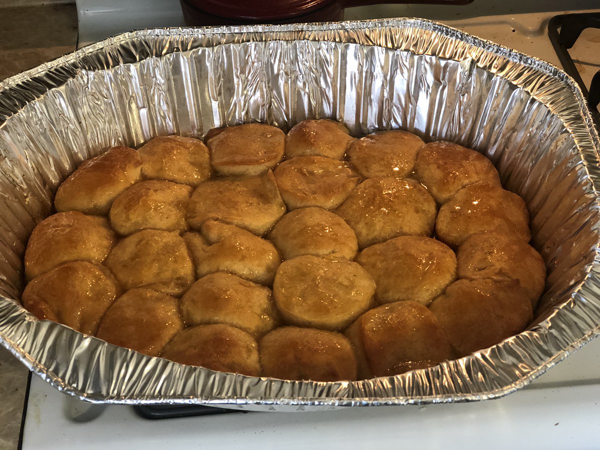 ParisMoneyy's tweet photo. Honey butter biscuits #SYPU https://t.co/8aoSiDpPKp