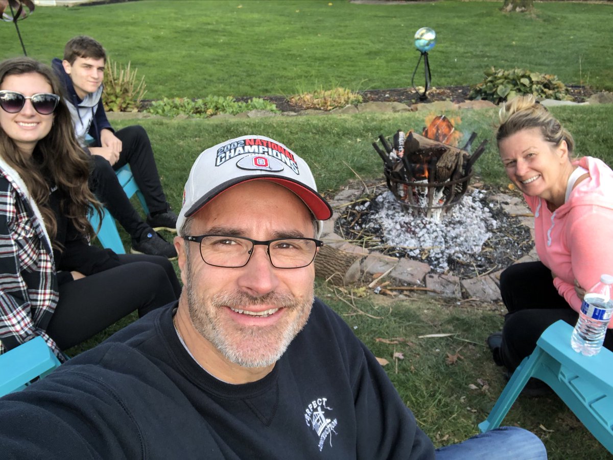 brianbarth's tweet photo. Our 5th fire of the weekend! 3 outside, 2 inside.  #FallYardwork #OhioRocks #Family ⁦@gracebarth4⁩ ⁦@laurabarth_1⁩ ⁦@OwenBarth⁩ https://t.co/qOhcBo8PnK