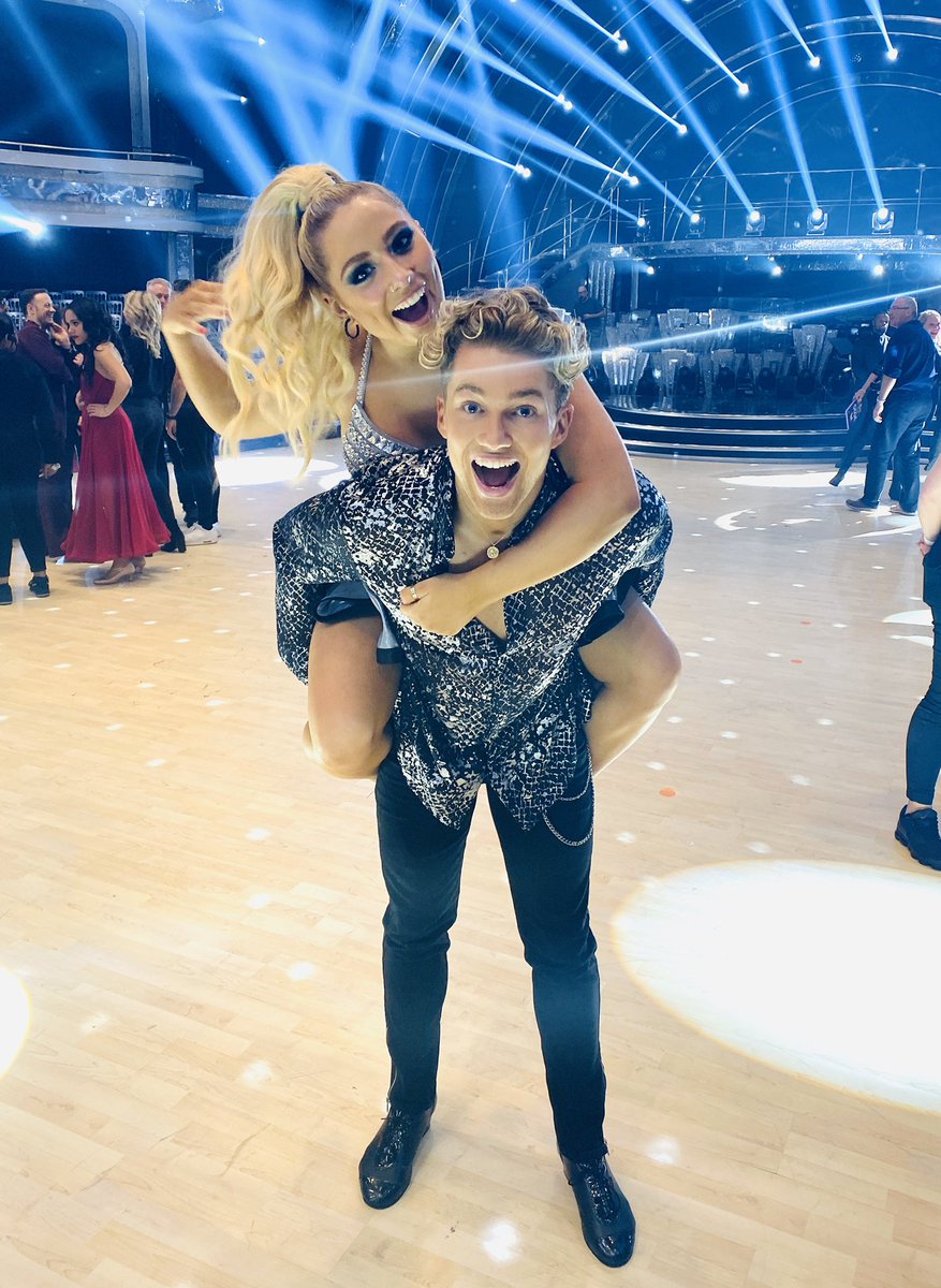 Aj11Ace's tweet image. Thank You to all our fans YOU SAVED US... 🙌🏼🙏🏻 we are through to another week of @bbcstrictly @SaffronBarker 😁 #bestfans