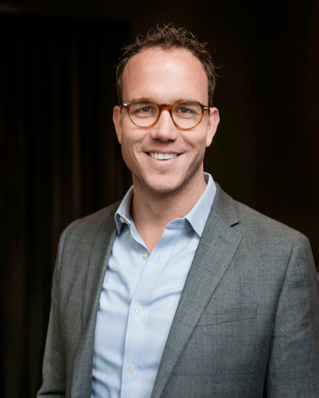 Veteran sommelier and owner of Kellogg Selections, a wine distribution company, Jeff Kellogg learned the basics of hospitality from large family dinners at young age. Add that to his fabulous wine pairings, and we’re ready.
