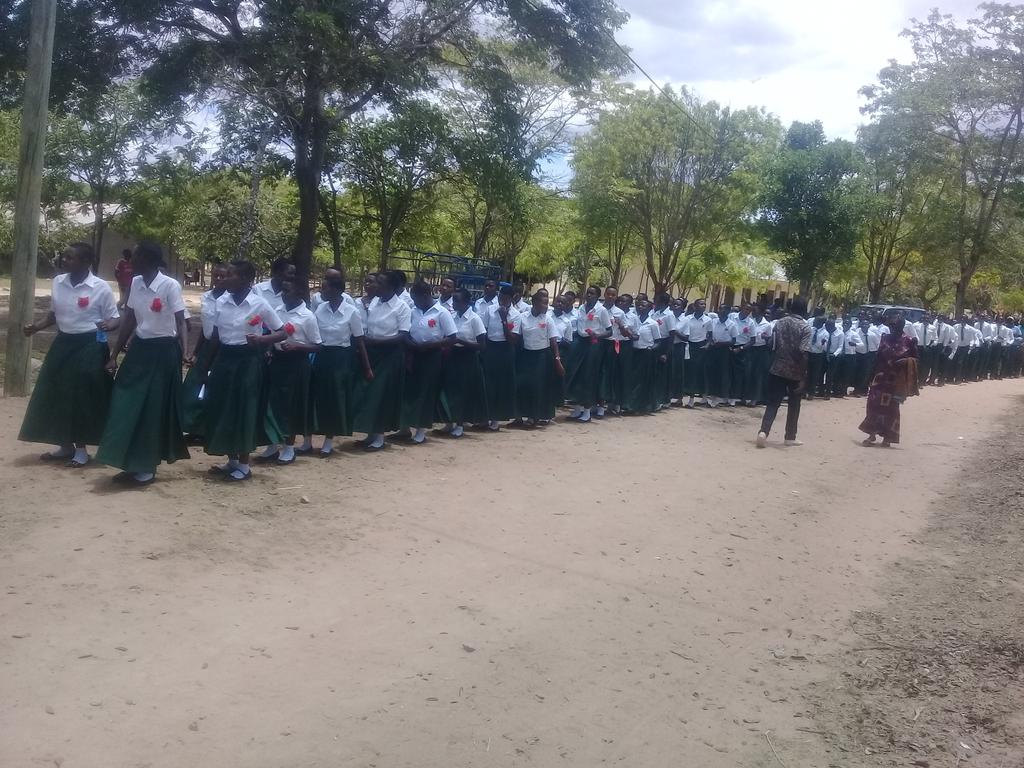 ncheye_samson's tweet photo. Nawatakia kila laheli wanafunzi mnao tarajia kufanya mitihani ya kuhitimu kidato cha nne  nawaomba mufanye vizuri tunawategemea achaneni na vishawishi #chukuahatua @OxfamTz @MabalaMakengeza @JoyceNdalichako @HakiElimu https://t.co/EFM11i1J5w