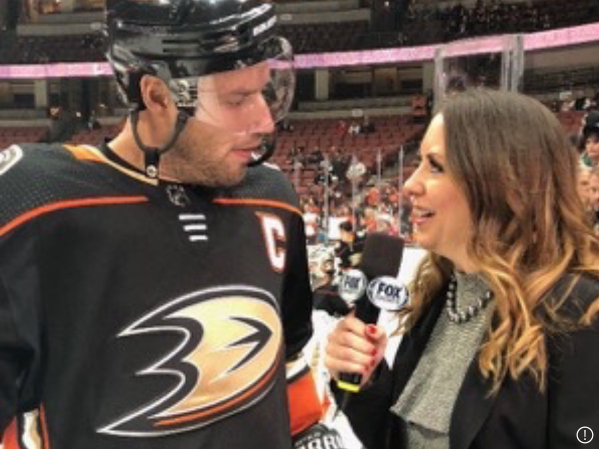 jillpainter's tweet photo. Congrats to the captain, Ryan Getzlaf, as he plays in his 1,000th @nhl game today. Allllll with the @AnaheimDucks. Pleasure to have covered a few years of those games. #hockey #NHL #Getzy 🏒 what a milestone! https://t.co/1ZKqvbPeP5