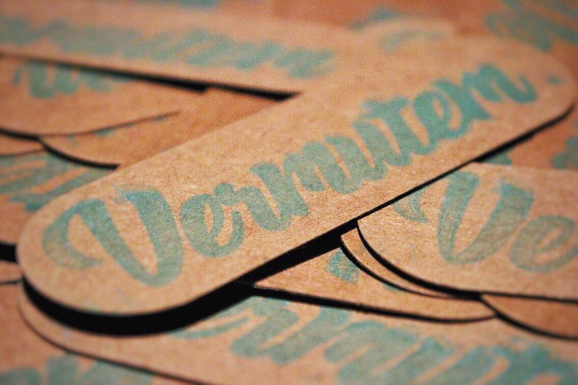 Us agraden les noves targetes de vermutem?
Estan fetes al cent per cent de les nostres pròpies sobres del procés de confecció de les caixes aperitiu.

⠀⠀⠀⠀⠀⠀⠀⠀⠀