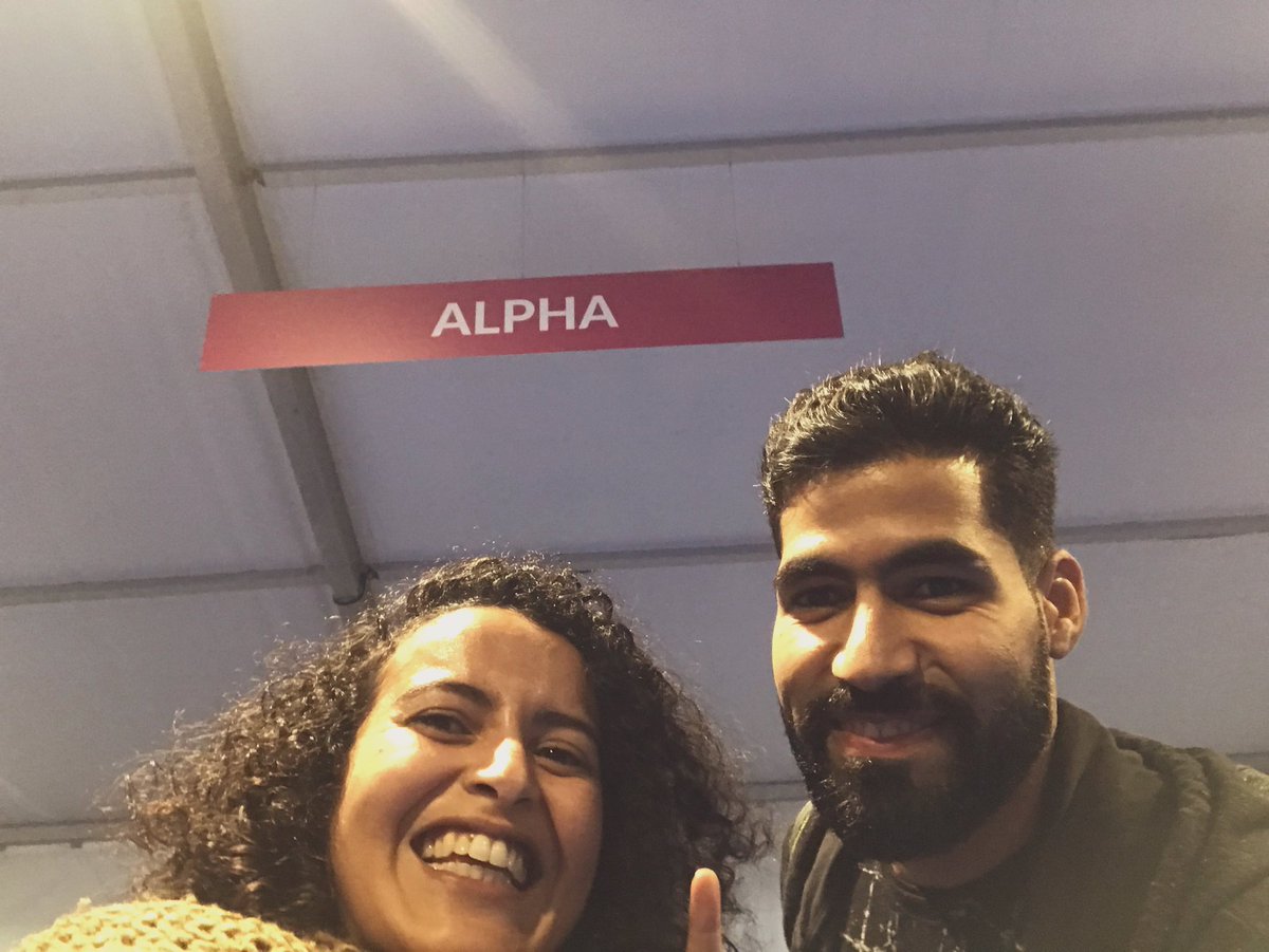 Safaaboubia's tweet image. We had the most wonderful bem vinda at Lisboa airport by the @WebSummit team &amp;amp; volunteers, we got our badges and lot of smile !
.
#miniapis team
#WebSummit19